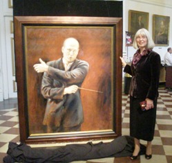 Carin_and_painting_re-sized_1.jpg