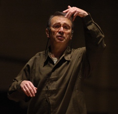Leonid_Grin_rehearsing_the_CSO_127.jpg