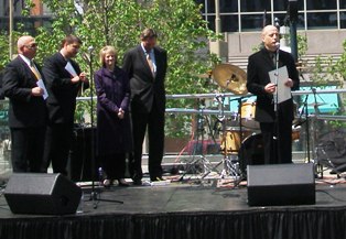 Paavo_on_Fountain_Square_two_web_size_1.jpg