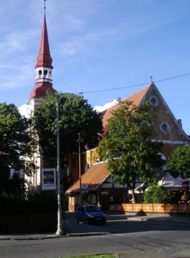 elisabeth_church.jpg