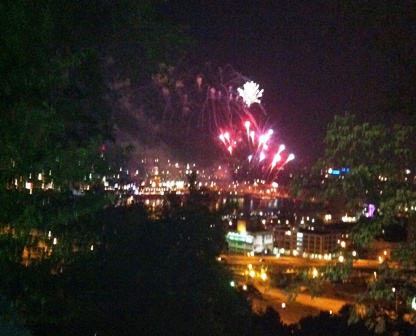 fireworks_from_Mt._Adams_re-sized.jpg