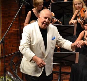 neeme_leading_final_concert_of_jarvi_festival_80811_re-sized.jpg