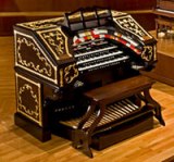 wurlitzer_pr_photo2_200_1.jpg